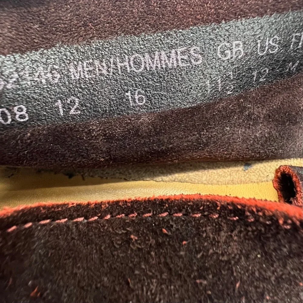 Clark’s Desert Trek Chukka Brown Red  Center Seam Suede Leather Gum Sole Size 12